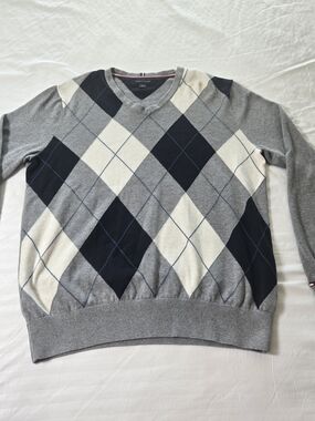 Tommy Hilfiger Gray, Navy & Cream Argyle V-Neck Sweater
